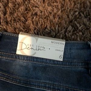 Cato Size 6 Modern Ankle Jeans